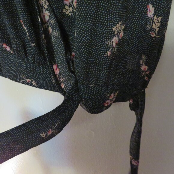 Free Press Blouse Short Sleeve Black w Pink Flowers & Green Dots Size L Women's - Picture 9 of 10